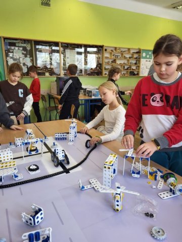 b_1024_768_0_00_images_2023_2024_KAWA_KonferencjaIwE_407248822_812899547304662_1546096289584823724_n